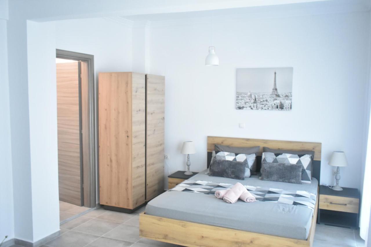 Seaside Apartments Неа Ираклия Екстериор снимка
