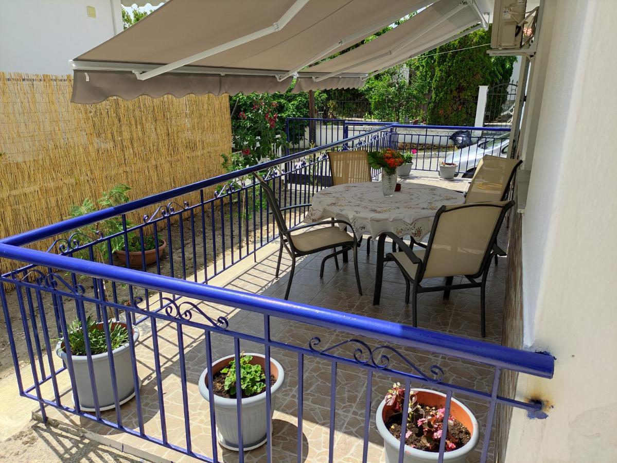 Seaside Apartments Неа Ираклия Екстериор снимка