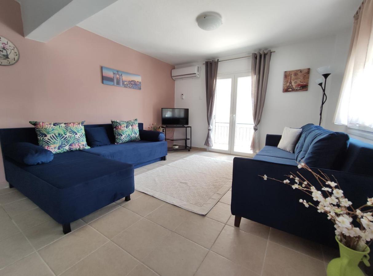 Seaside Apartments Неа Ираклия Екстериор снимка