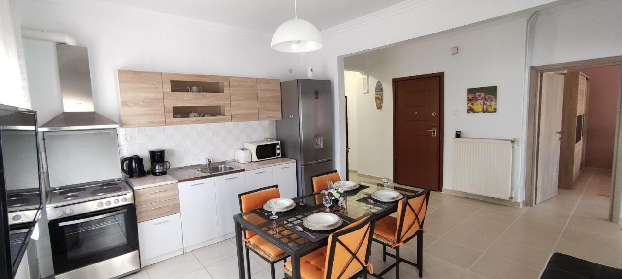 Seaside Apartments Неа Ираклия Екстериор снимка