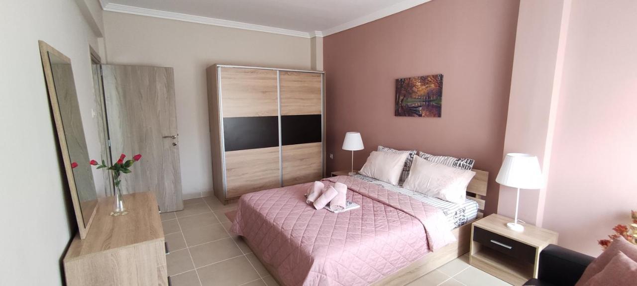 Seaside Apartments Неа Ираклия Екстериор снимка