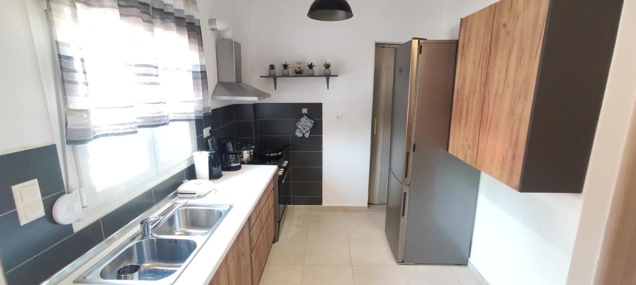Seaside Apartments Неа Ираклия Екстериор снимка